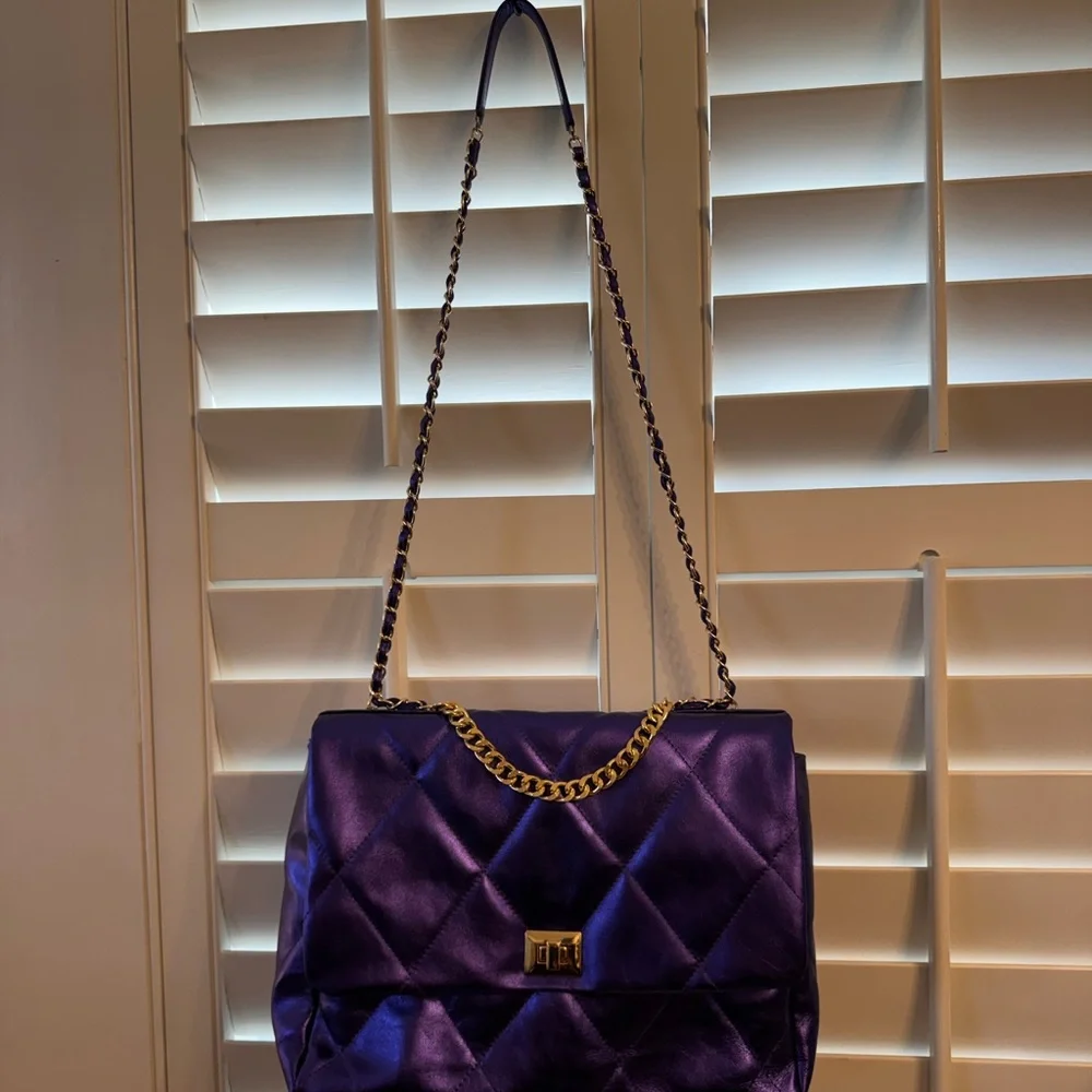 Virsa XL Diamonds Eternal Quilted Leather Metallic Purple Crossbody - Picture 2 of 9